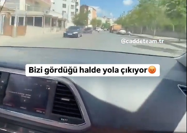 Kendisinin kusuru olmadığını söyleyen sürücü "Bizi gördüğü halde yola çıkıyor. Bunlara ehliyeti kim veriyor?" diyerek yolda manevra yapan sürücüyü suçladı.