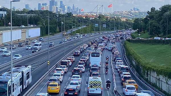 İki gün sürecek program nedeniyle cumartesi günü Beykoz'da Pazar günü ise Fatih, Eyüpsultan, Beyoğlu, Beşiktaş'ta bazı yollar kapanacak.