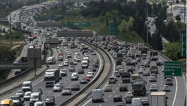 Beyoğlu'nda trafiğe kapatılacak yollar;