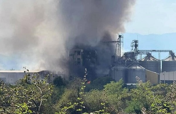 Alemdar, 12 işçinin hastaneye sevk edildiğini açıkladı, ayakta tedavi olanlar ile birlikte olaydan yaralananların sayısının artabileceğini söyledi.