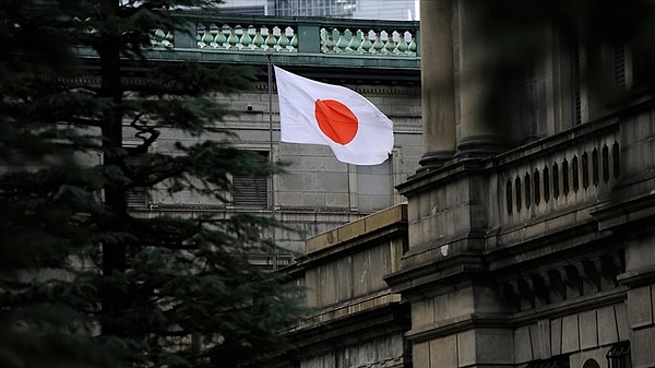 2023 yılı verilerine göre Japonya'da nüfus 124 milyonu aştı. "Uzun yaşam" denildiğinde akla ilk gelen ükelerden biri olan Japonya'da yaşlı nüfus bir hayli fazla.