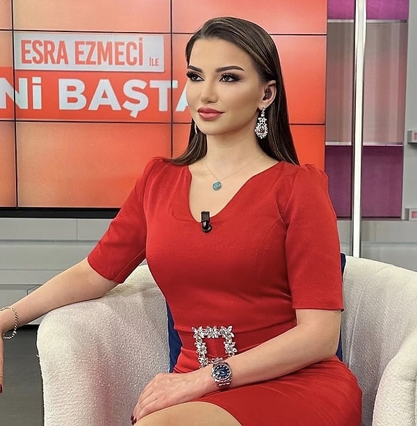 Esra Ezmeci'nin sunduğu gündüz kuşağı programı, olayların ve skandalların eksik olmadığı bir platform haline geldi.