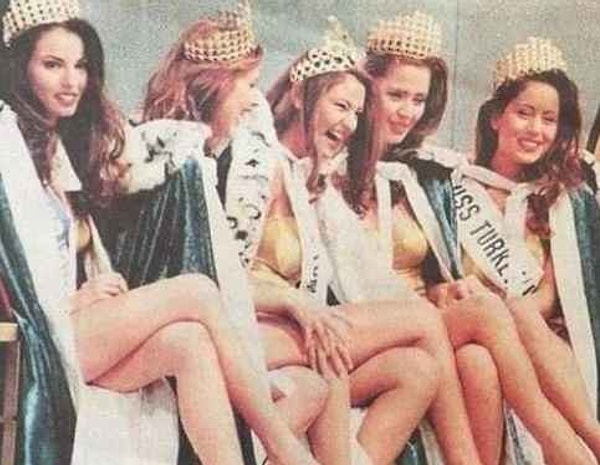 Bu isimlerden biri de 1994 Miss Turkey birincisi Pınar Altuğ'du. Aynı yıl Altuğ ile yarışmaya katılan Banu Usluer Miss Universe, Didem Uzel ise Miss Europe (2'incisi) seçilmişti.