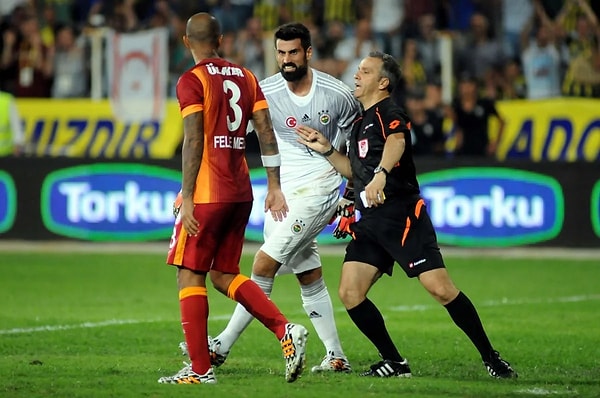 Volkan Demirel'in kariyer istatistiklerinde en önemli noktalardan biri de Kadıköy'de Beşiktaş, Galatasaray ve Trabzonspor'a hiç derbi kaybetmedi.