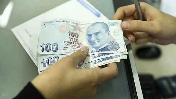 Malulen emeklilik hakkından yararlanabilmek için sigortalı kişinin en az 10 yıl süreyle çalışmış ve 1800 günlük prim ödemesi yapmış olması gerekiyor.