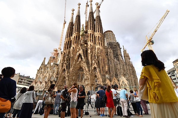 La Sagrada Familia bitmemiş olabilir ama bu onu turistlerin gözdesi yapmaya yetmiyor mu?