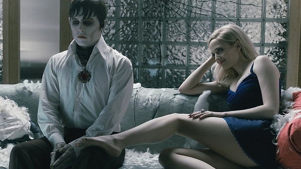 3. Dark Shadows (2012)