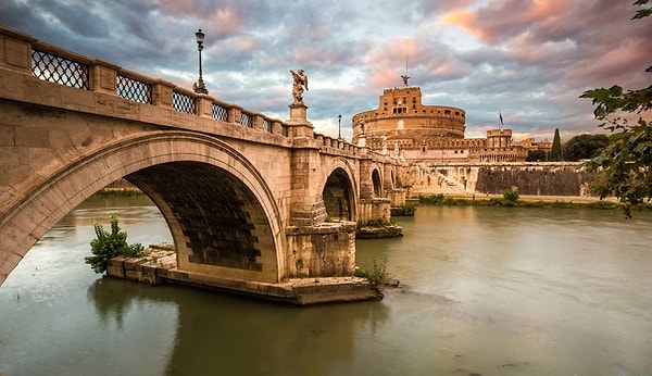 13. St. Angelo Bridge