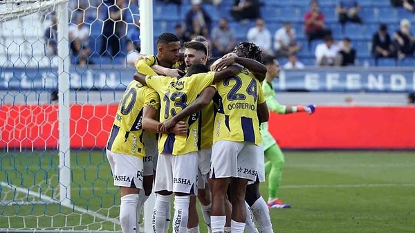 Fenerbahçe ise 7 şut 60 atak girişiminin yanında 15 serbest vuruş/faul kullanacak. Sarı lacivertliler 20 taç atışı ile birlikte 6 da korner atacak.