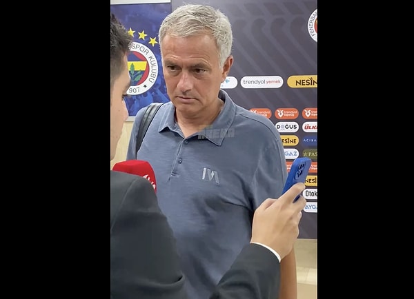 Eski Ankara Büyükşehir Belediye Başkanı Melih Gökçek'e ait olan kanalın muhabiri, Jose Mourinho ile çeviri uygulaması kullanarak röportaj yapmaya çalıştı.