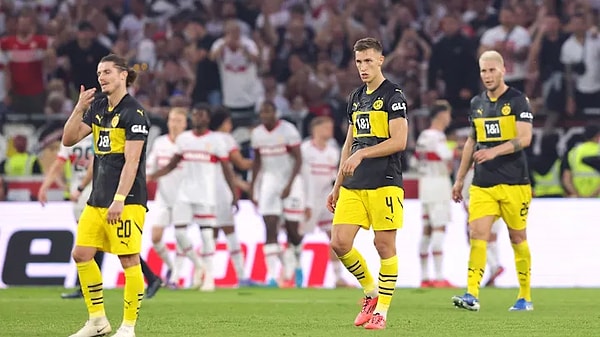 5 haftalık süreçte 13 puan toplayan Dortmund, hafta sonunda Stuttgart'a 5-1 mağlup oldu. Eleştirilerin hedefinde oyuncular ve teknik direktör Nuri Şahin vardı.