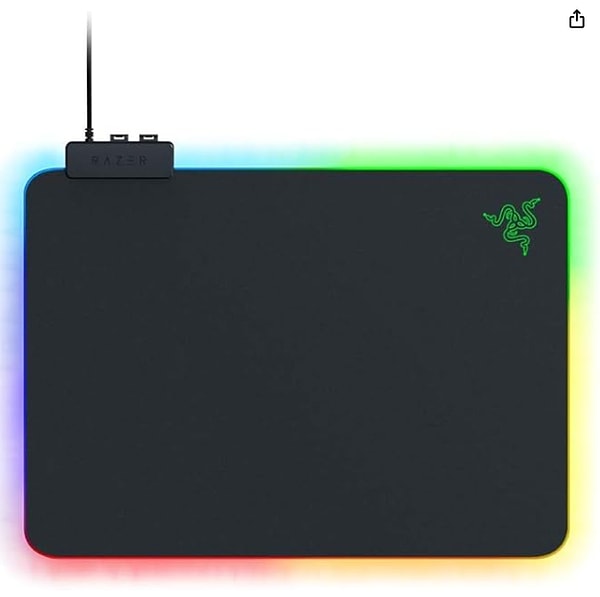 7. Razer Firefly V2 - Oyun Fare Altlığı