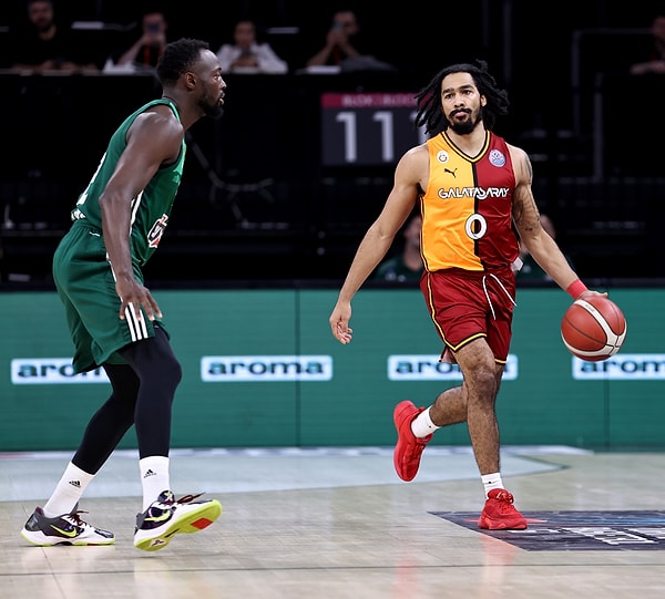 Ergin Ataman'ın önderliğindeki yeşil-beyazlılar, karşılaşmadan 85-56 galip ayrıldı.