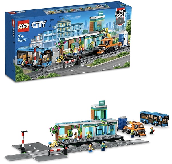 4. LEGO® City Tren İstasyonu 60335-7 Yaş ve Üzeri Çocuklar için Demiryolu Kamyonu, Otobüs ve Hemzemin Geçit İçeren Oyuncak Yapım Seti (907 Parça)