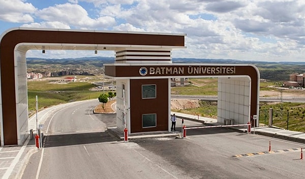 Batman Üniversitesi'ndeki usulsüz harcamalar Sayıştay raporuyla gün yüzüne çıktı.