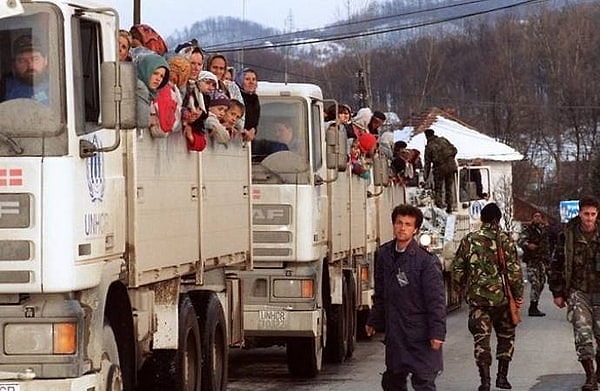 1992'de başlayan Bosna Savaşı sırasında Poçitel, Hırvat güçleri tarafından ağır bombardımana maruz kaldı. Birçok Osmanlı yapısı zarar görmüş olsa da, savaş sonrasında başlatılan restorasyon çalışmalarıyla köy eski ihtişamına geri döndü.