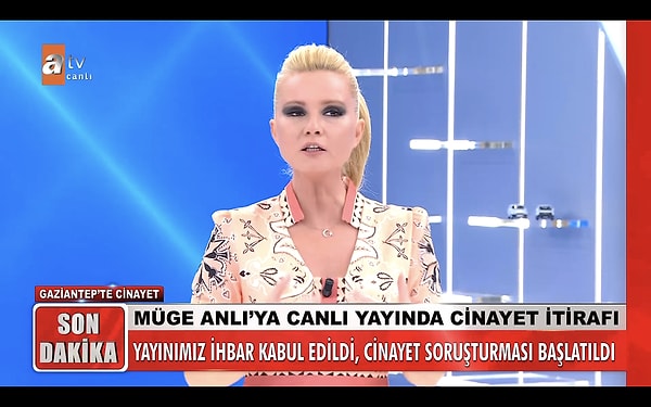 "İsim vermeyeceğim..." diye söze başlayan Anlı, "Dün televizyonda ekrana çıkmış bir aklı evvel diyor ki 'Bu dosyaları Müge Anlı'ya hangi polis veriyor?'"