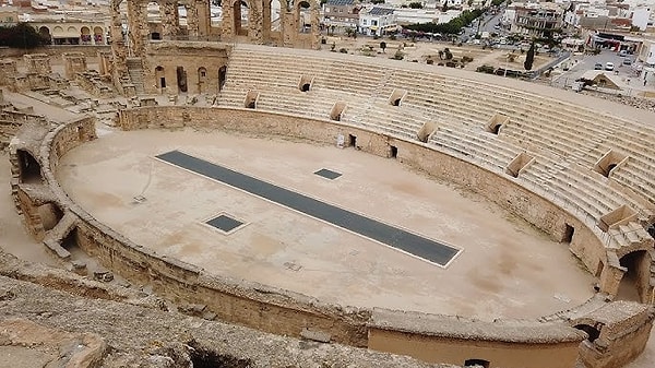 Yapı, UNESCO Dünya Mirası olarak da korunur.