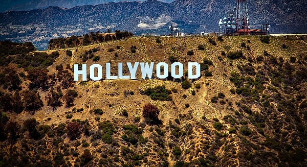 Hollywood'un ünlü isimlerinin de adı geçtiği bu suçlamalarda rıza dışı ilişkiler, reşit olmayan bireyler ve şiddet ögeleri ön plana çıkıyor.