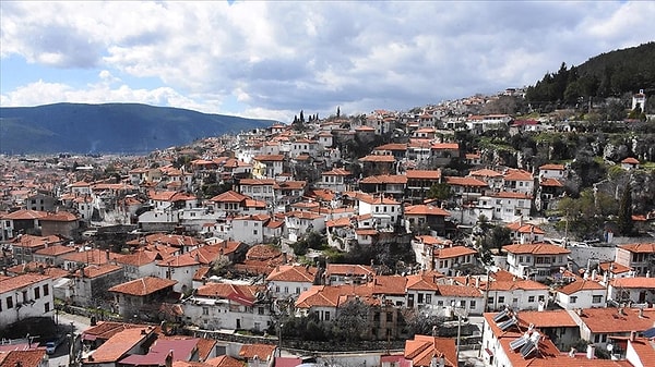 Sıralamada Bodrum, Göcek ve Datça gibi turist merkezlerinin etkisi oldukça büyük. Listede İstanbul ikinci sırada yer aldı.