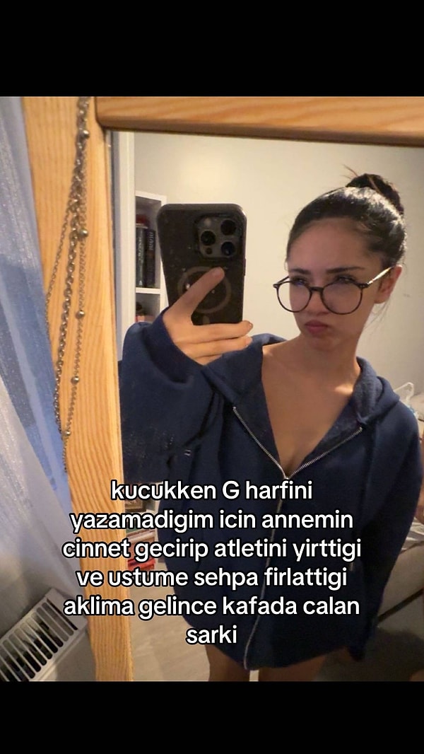 Bir TikTok kullanıcısı, annesiyle olan ilginç bir olayı anlattı. Annesinin alfabeyi öğretirken "cinnet geçirdiğini" söyleyen kullanıcı kısa zamanda viral oldu.