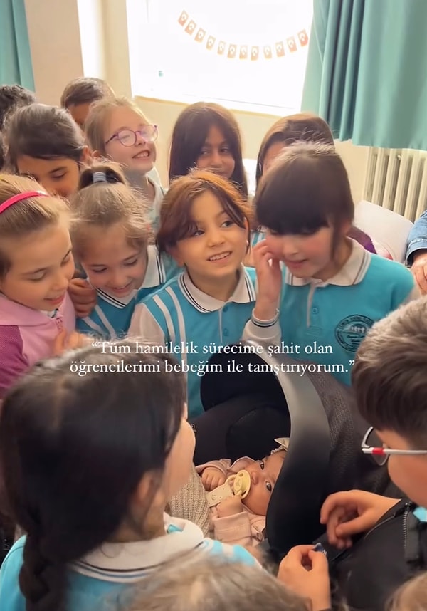 Ortaya çıkan görüntüler paha biçilemezdi. Bebeği gören çocukların masum ilgisi hepimize tebessüm ettirdi.