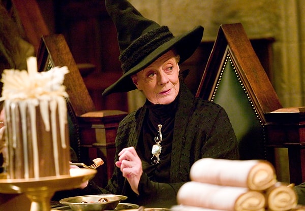 Profesör Minerva McGonagall rolüyle tüm dünyanın sevilen bir ismiydi. Ölüm haberi Harry Potter hayranlarını yasa boğdu.