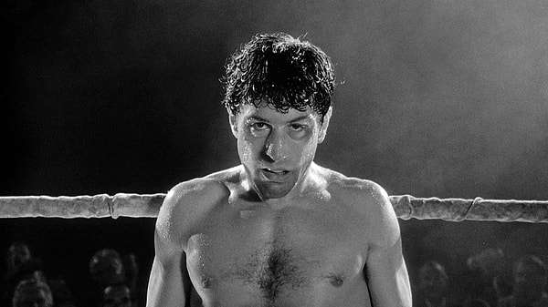 Robert De Niro gained 27 kilograms (approximately 60 pounds) for the film Raging Bull (1980) and then lost the weight after the movie.