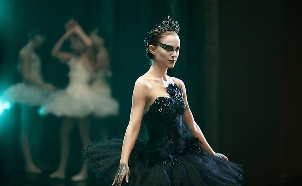 Natalie Portman lost 10 kilograms (about 22 pounds) to play a ballerina in Black Swan (2010). Although it seems like a smaller loss compared to others, it's still an impressive feat!