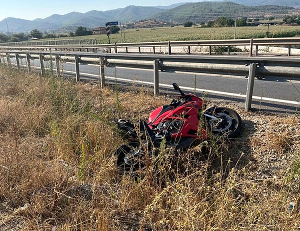 Bu sırada Tatiana Ozolina'nın kullandığı motosiklet ile Onur Obut yönetimindeki motosiklet kaza yaptı. Olay yerine gelen sağlık ekiplerinin tüm müdahalelere rağmen Ozolina hayatını kaybetti. Yaralanan diğer sürücü Obut ise hastaneye götürüldü.