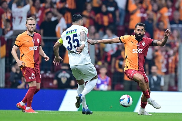 Galatasaray 7. hafta maçında evinde Kasımpaşa'yı ağırladı. Gollü maçta sarı kırmızılılar son dakika golüyle yıkıldı.