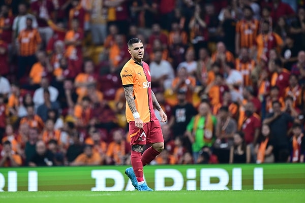 Galatasaray'ın diğer golü ise Mauro Icardi'den geldi. Icardi'nin golüyle stat adeta yıkılırken maçın kolay geçmesi beklenirken işler terse döndü.