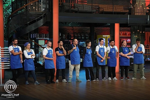 2. MasterChef Türkiye'de heyecanın ve stresin zirve yaptığı bir eleme potası daha geride kaldı. Sevilen yarışmacıların son ikiye kaldığı gecede MasterChef'te kim elendi?