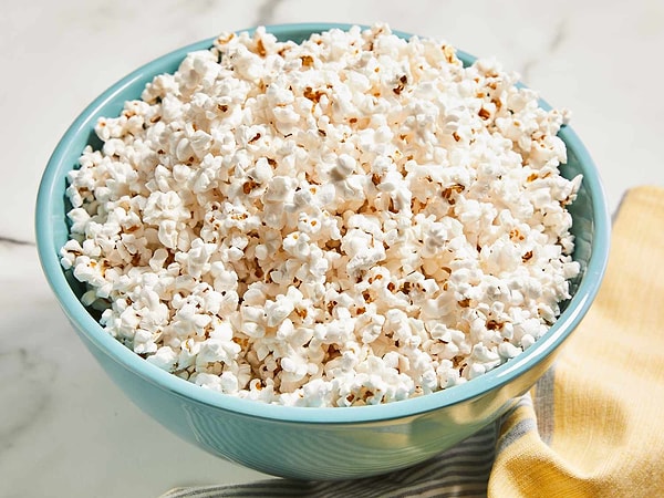 You can immediately tell when popcorn has gone stale if it has a soft and flavorless texture when you bite into it.