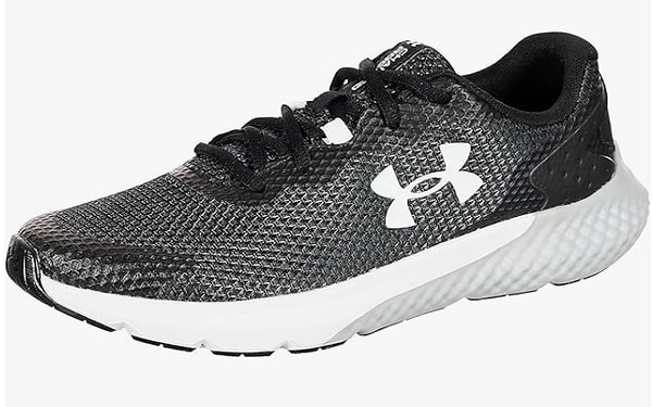 10. Under Armour Erkek UA Charged Rogue 3 Koşu Ayakkabısı