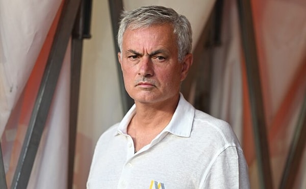 Maçtan çok Mourinho'nun hareketi konuşuldu.