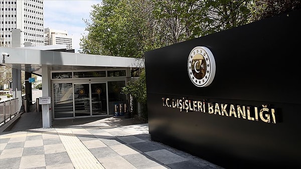 Türk Dışişleri Bakanlığı, Lübnan’da durumun daha da kötüleşme ihtimali olduğunu ve ülkede bulunan Türk vatandaşlarının tahliye edileceğini duyurdu.