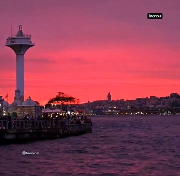 Görenleri etkisi altına alan bu manzara telefonlarla kayda alındı.