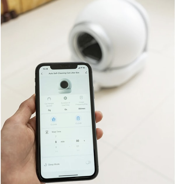 Telefon uygulaması, kedinizin tuvalet alışkanlıklarını izlemenize olanak sağlar ve hatta siz evde olmadığınız zamanlarda bile tuvaletini uzaktan temizlemenize yardımcı olur.