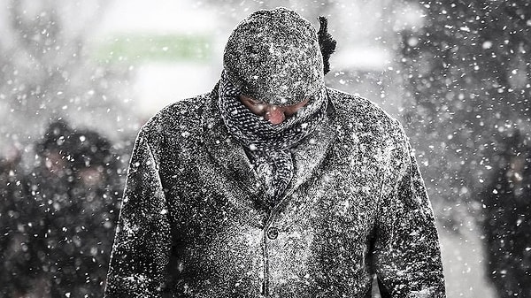 La Nina’nın etkisiyle kış aylarının daha soğuk ve kurak geçeceğini söyleyen Prof. Dr. Demir, kar yağışının beklenen gibi olmayacağını dile getirdi.