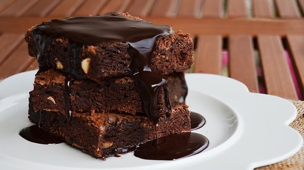 2. Browni ve Cevizli Kurabiye