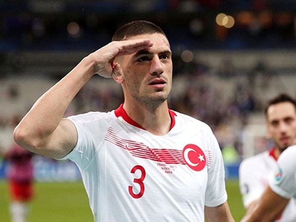 Türkiye A Milli Futbol Takımı, 2 Temmuz'da 2024 Avrupa Şampiyonası'nda Avusturya'yı 2-1 mağlup etti. Bu maçta iki gol atan Merih Demiral, gollerinin ardından 'bozkurt' işaretiyle tribünleri selamlamıştı.