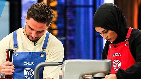 MasterChef Türkiye'nin 7. sezonu başladığından beri Onur ve Beyza'yı bir türlü dilimizden düşüremedik.