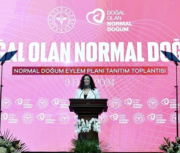 Normal Doğum Eylem Planı Tanıtım Toplantısı'na katılan Akın'ın"Sağlık Bakanlığı koordinasyonunda başlatılan Normal Doğum Kampanyasının bir parçası olmaktan mutluluk duydum" notlu paylaşımı sosyal medya kullanıcıları tarafından tepki çekti.