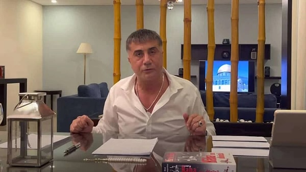 Hakkında yakalama kararı bulunan ve sığındığı Dubai'de dijital tecrit altında tutulan Sedat Peker’den aylar sonra ilk kez bir video paylaşımı geldi.