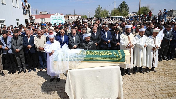 Özellikle yaşları küçük kuzenlerle ilgili dikkat çeken sonuçlara ulaşıldı. Çocuklarda korku ve kaygı durumunun hakim olduğunu tespit eden uzmanlar, bazı çocukların "toplumsal baskılardan eğitimlerine devam edemediklerini" belirledi.