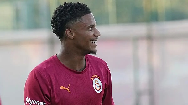 Açıklamada, "Senegal Futbol Federasyonu, oyuncunun milli takıma çağrılabilmesi için derhal serbest bırakılmasını talep etti" şeklinde ifadeye yer verildi.