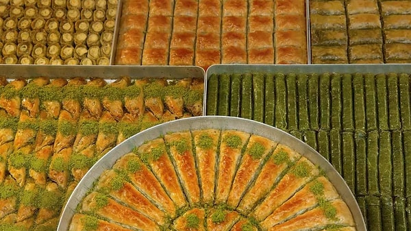 Rüyada Baklava Görmek