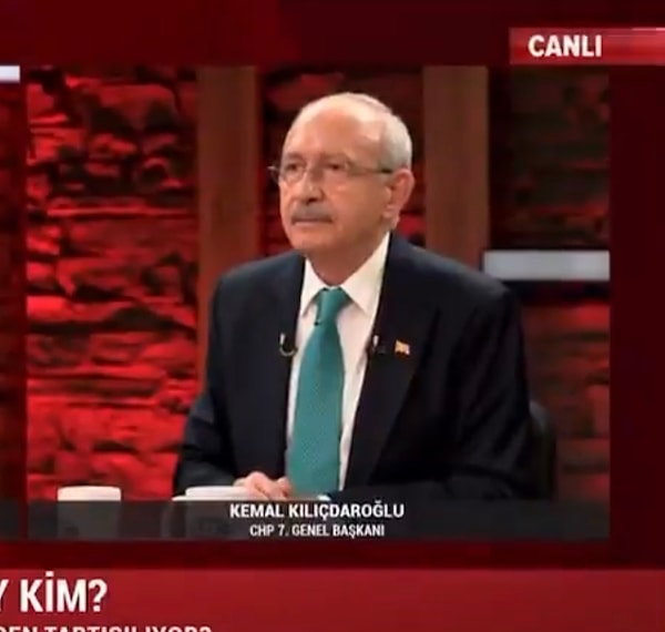 Ardından da gönlünde yatan bir aday olup olmadığı sorulunca ise Kılıçdaroğlu, “Partinin yetkili organları varsa onların vereceği karara bakmak gerekir.” cümlesini dile getirdi.