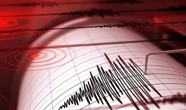 Yapılan açıklamaya göre 9.33 km derinlikte gerçekleşen depremin büyüklüğü 4.8 olarak duyuruldu.